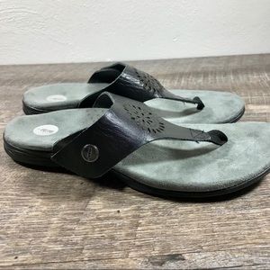 New Balance Revitalign Sandals Size 7 
